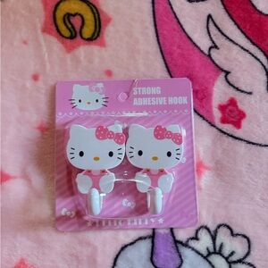 Hello Kitty Adhesive Hooks 🪝💗